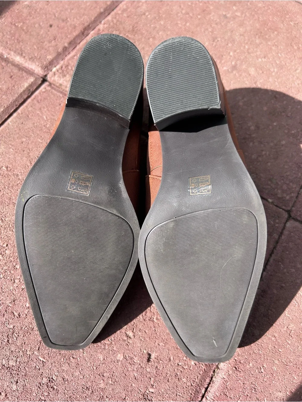 Chinese Laundry Women's Tan Leather Slip-on Shooties Size 6